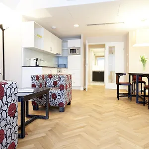 Singerstrasse 21-25 350m Next To St Stephen's Square Hotel apartamentowy